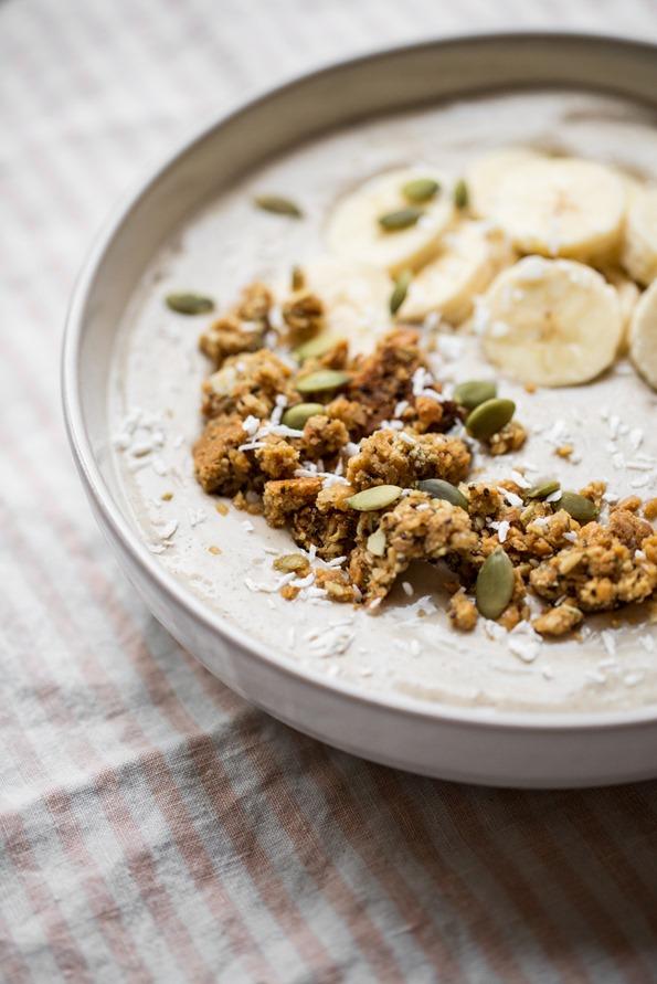 Granola ( Sütlü ve Yoğurtlu Taze Meyve ile servis edilir )